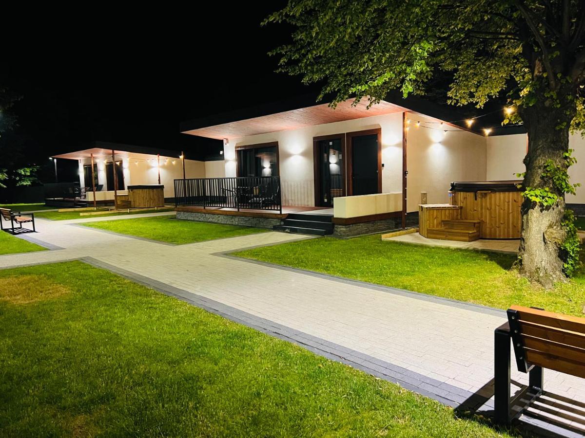 Wrzos Resort & Wellness **** Domki Caloroczne Wegierska Gorka Bagian luar foto