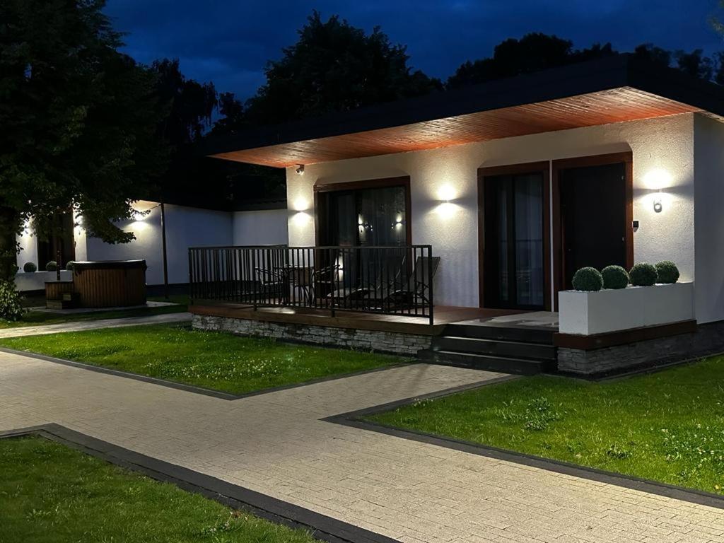 Wrzos Resort & Wellness **** Domki Caloroczne Wegierska Gorka Bagian luar foto