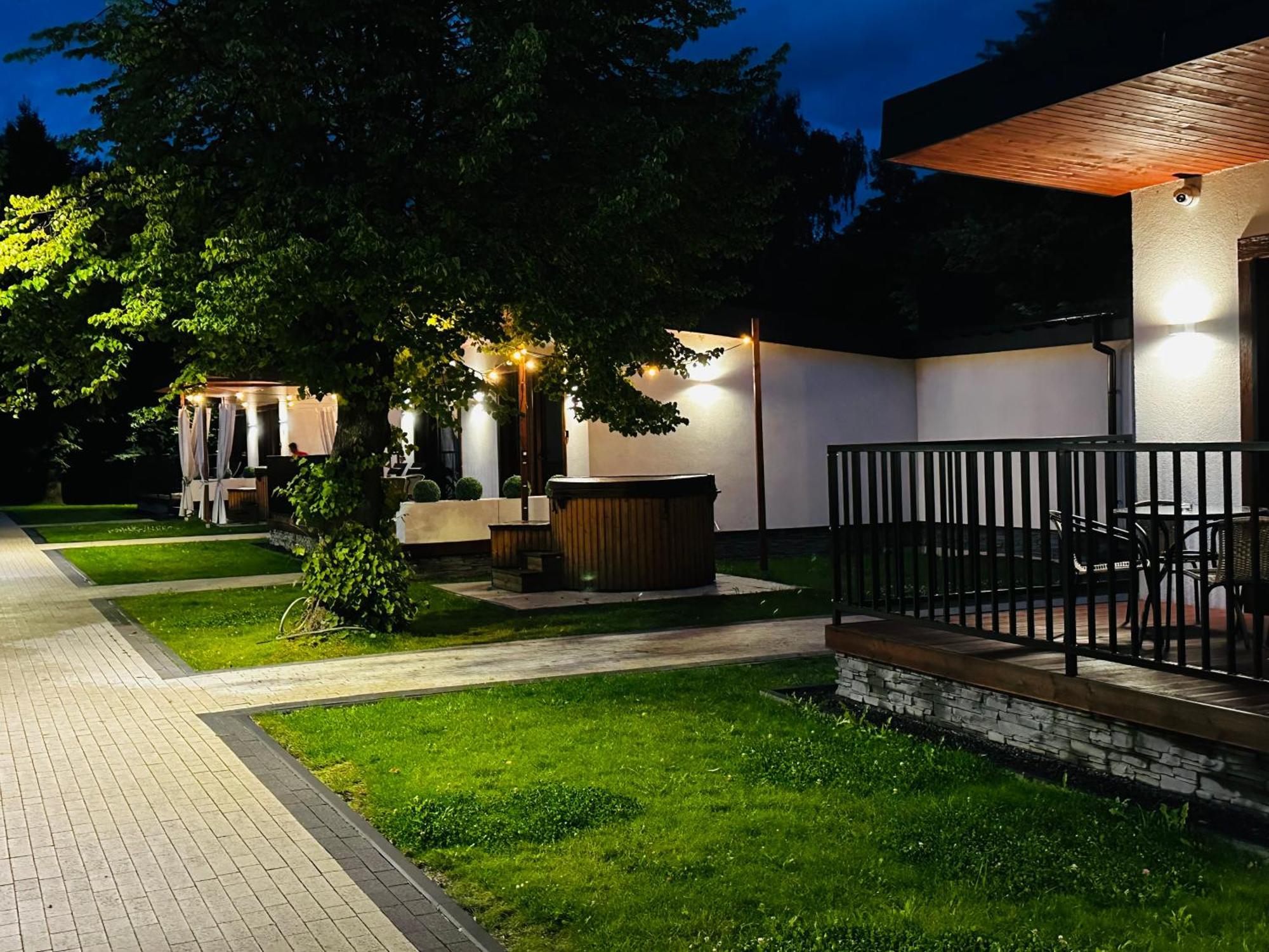 Wrzos Resort & Wellness **** Domki Caloroczne Wegierska Gorka Bagian luar foto