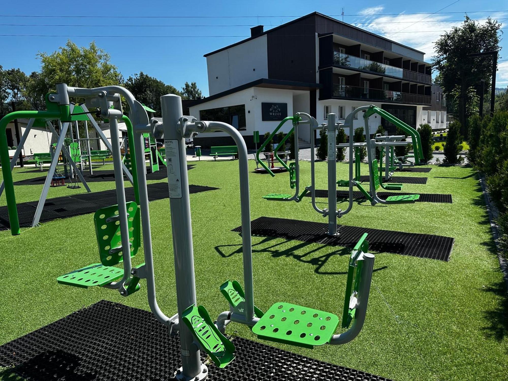 Wrzos Resort & Wellness **** Domki Caloroczne Wegierska Gorka Bagian luar foto