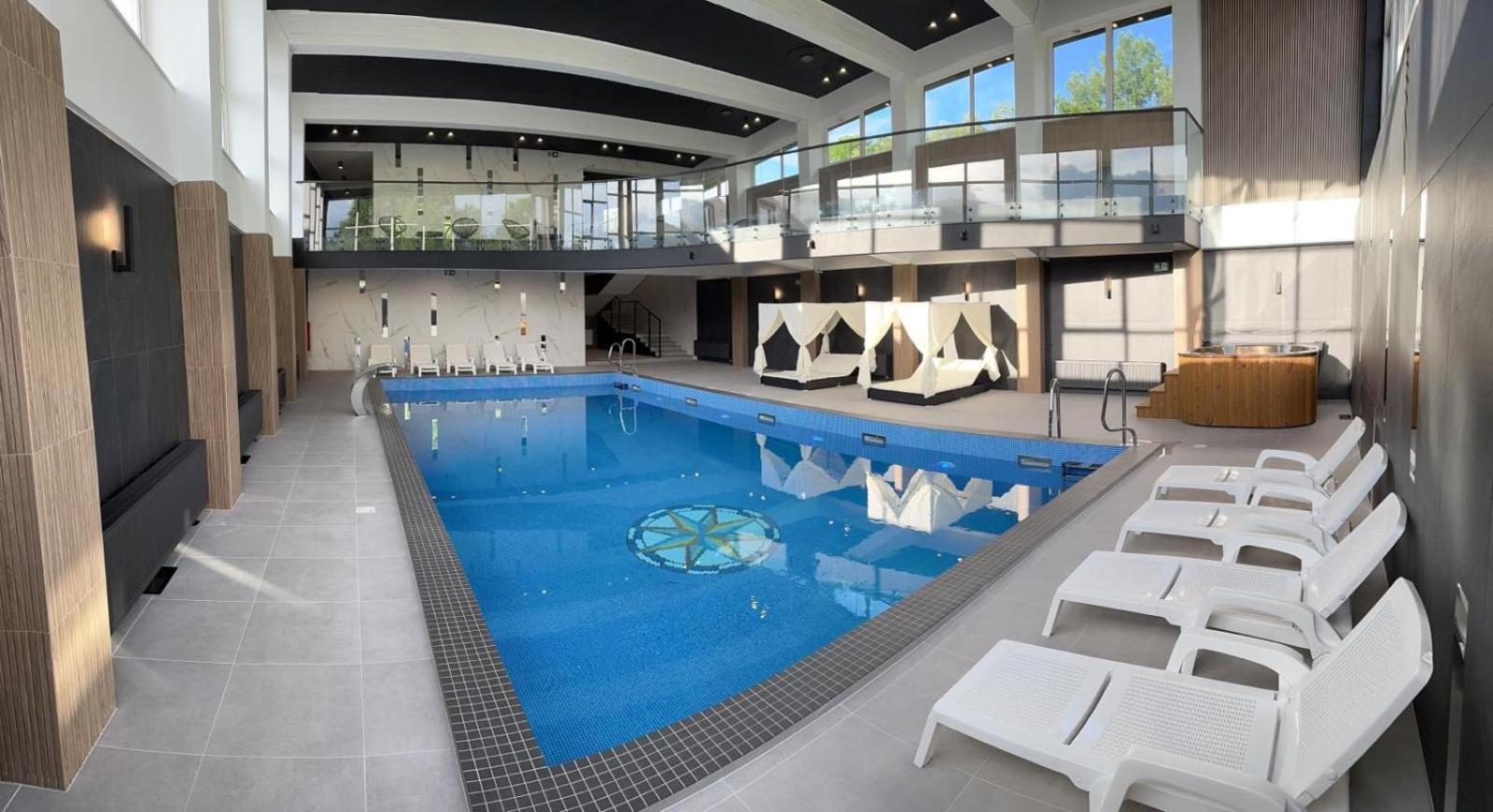 Wrzos Resort & Wellness **** Domki Caloroczne Wegierska Gorka Bagian luar foto