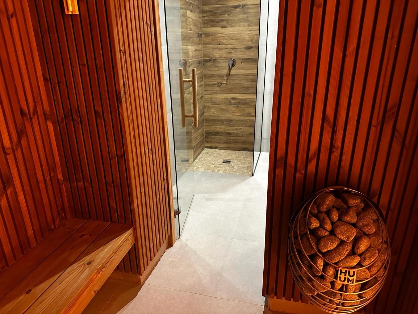 Wrzos Resort & Wellness **** Domki Caloroczne Wegierska Gorka Bagian luar foto